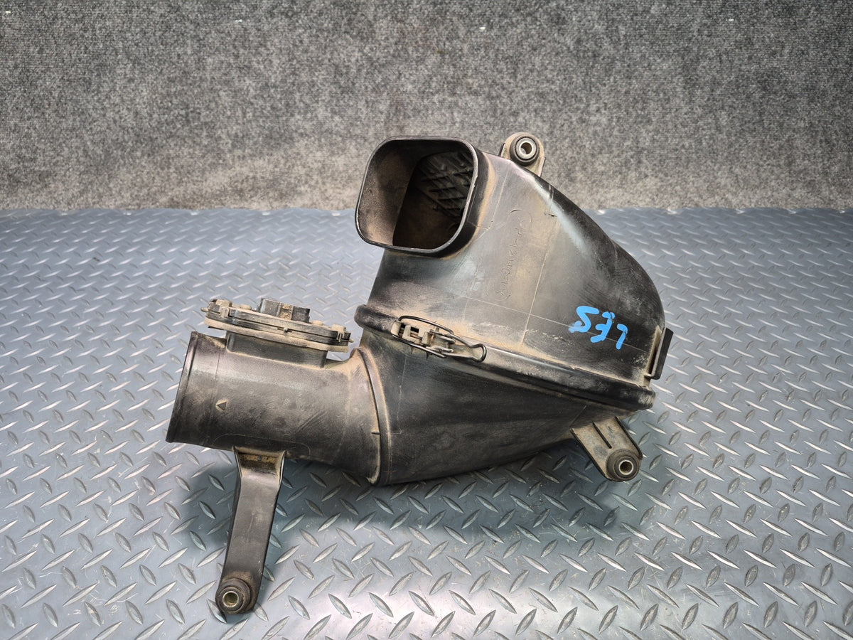 98-00 Lexus UCF20L LS400 Air Intake Cleaner Filter Box w MAF Sensor Assy OEM