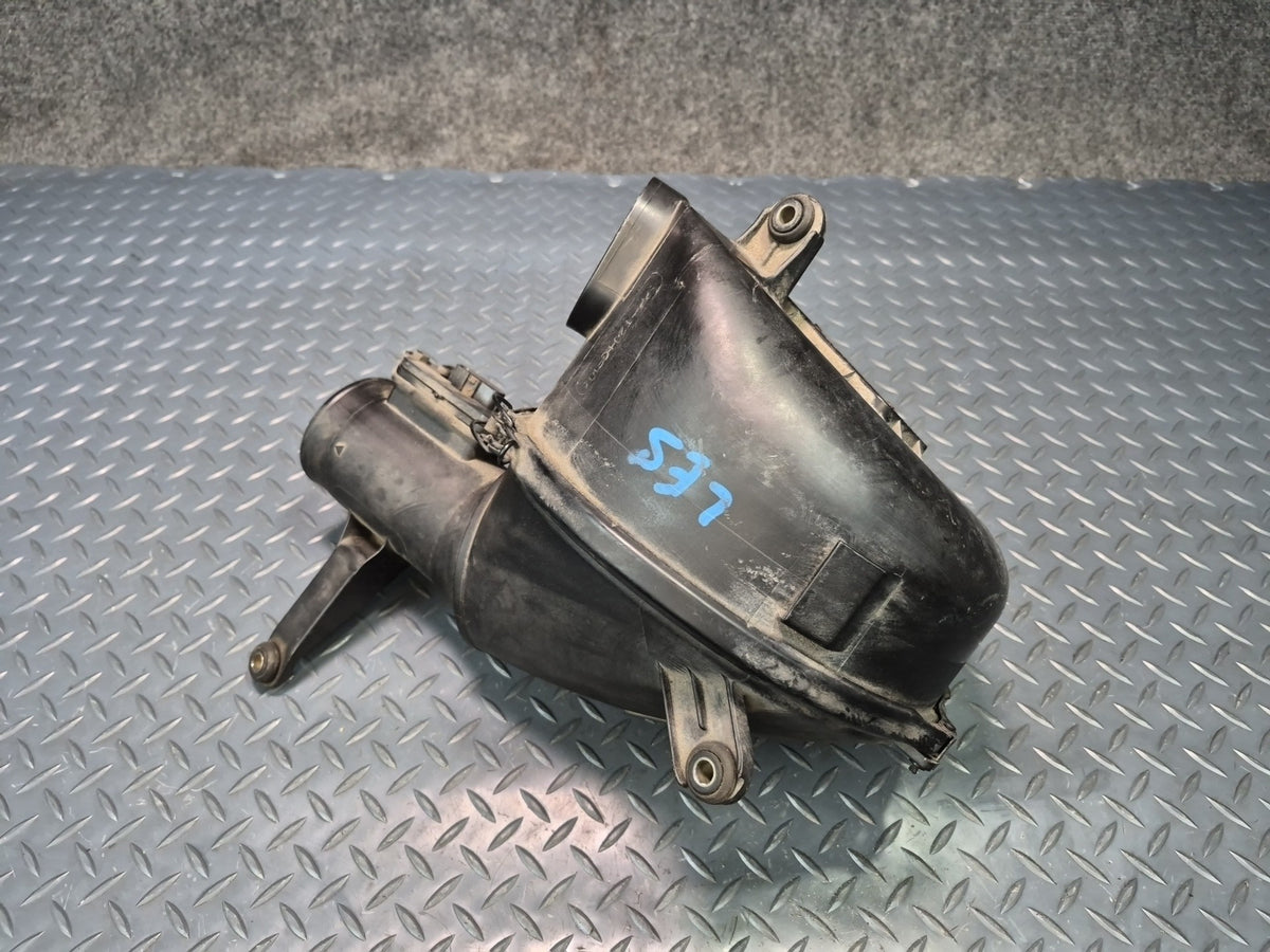 98-00 Lexus UCF20L LS400 Air Intake Cleaner Filter Box w MAF Sensor Assy OEM