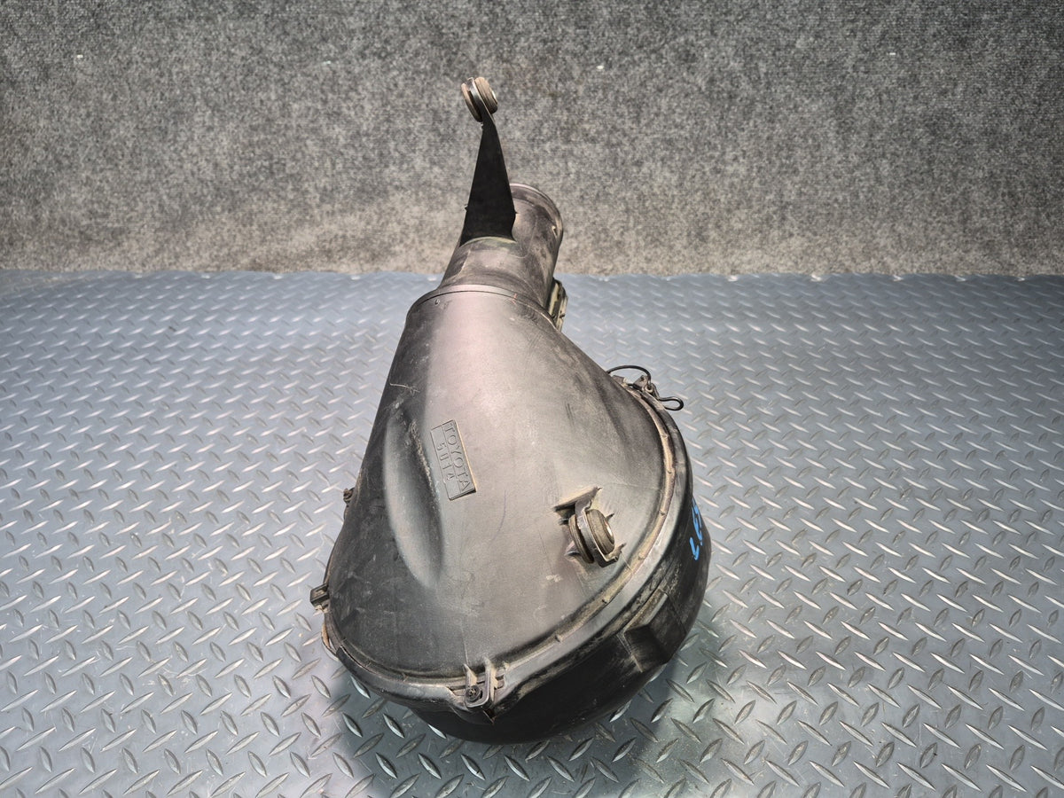 98-00 Lexus UCF20L LS400 Air Intake Cleaner Filter Box w MAF Sensor Assy OEM
