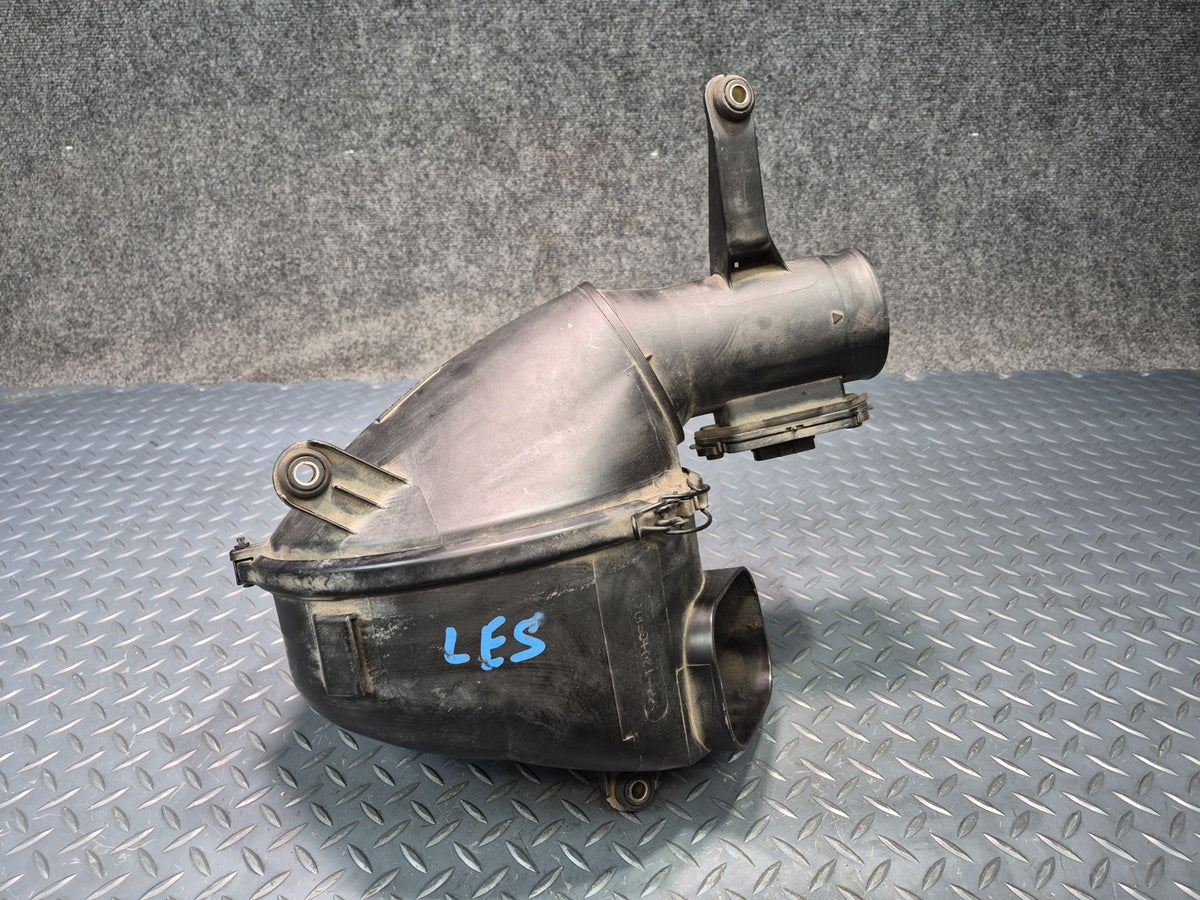 98-00 Lexus UCF20L LS400 Air Intake Cleaner Filter Box w MAF Sensor Assy OEM