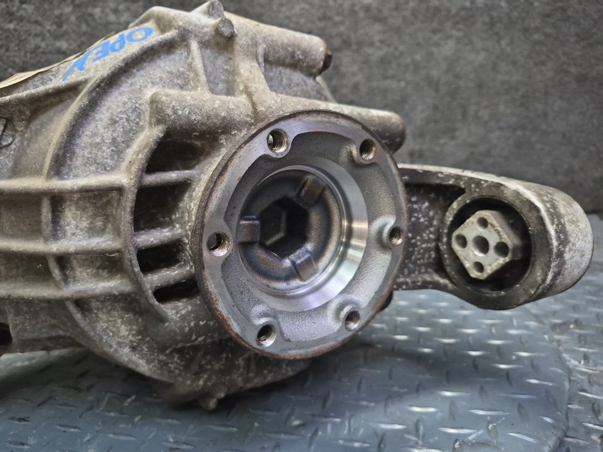 08-10 Porsche Cayenne 957 Turbo AWD Rear Axle Differential Carrier 3.27 Ratio