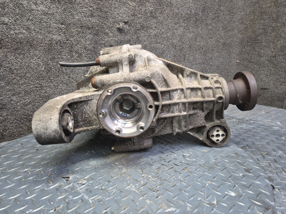 08-10 Porsche Cayenne 957 Turbo AWD Rear Axle Differential Carrier 3.27 Ratio