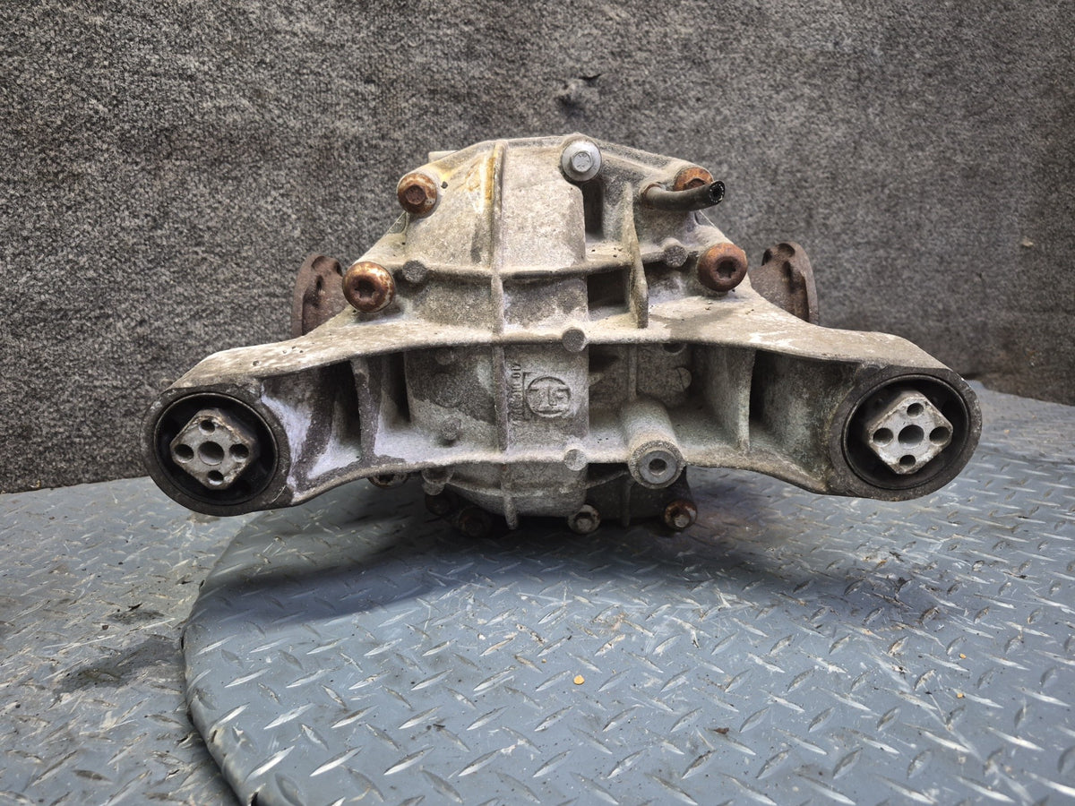 08-10 Porsche Cayenne 957 Turbo AWD Rear Axle Differential Carrier 3.27 Ratio