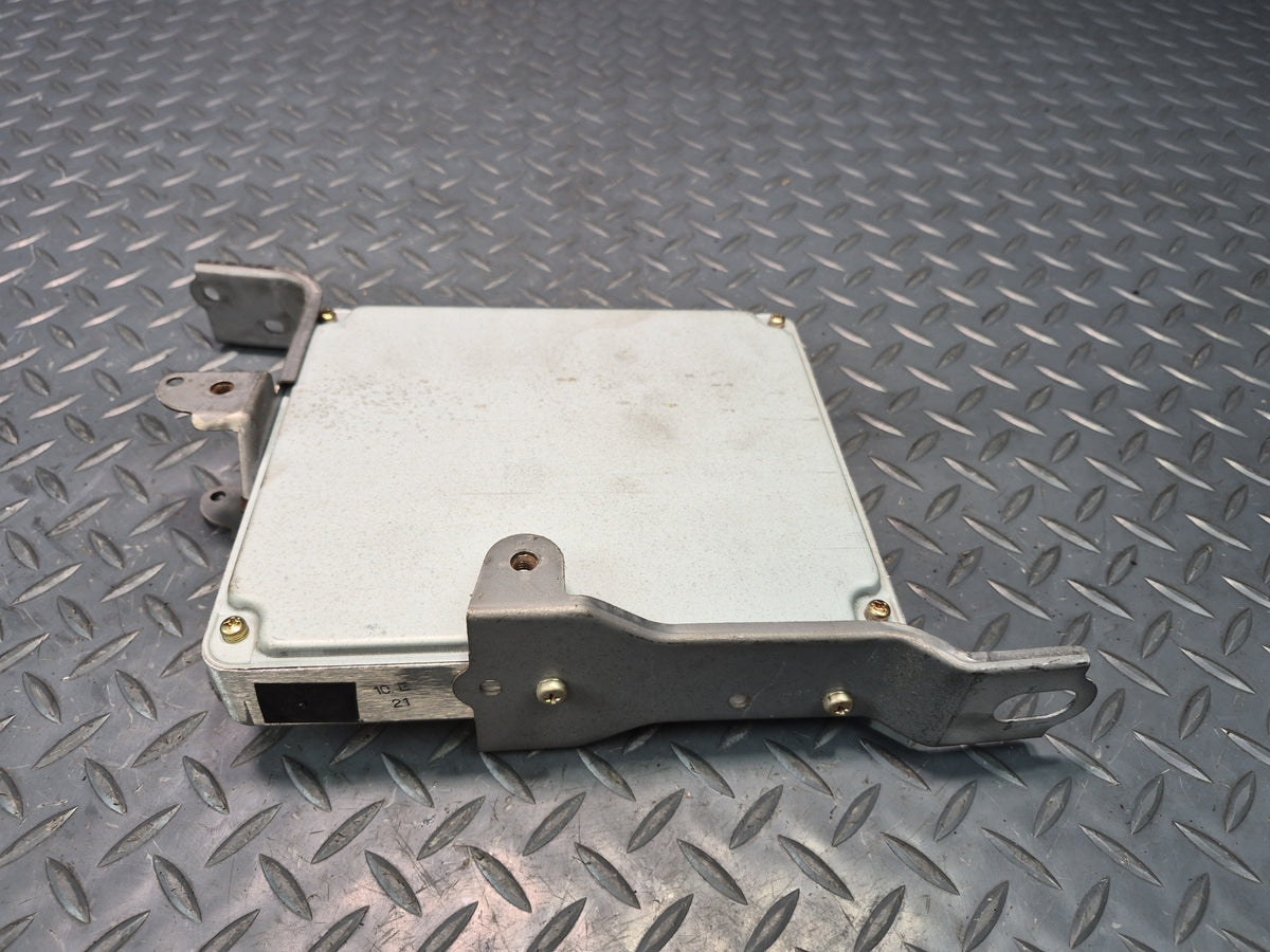 2003-2004 Lexus UZJ120L GX470 2UZFE Engine ECU ECM Control  Module 89661-60B30