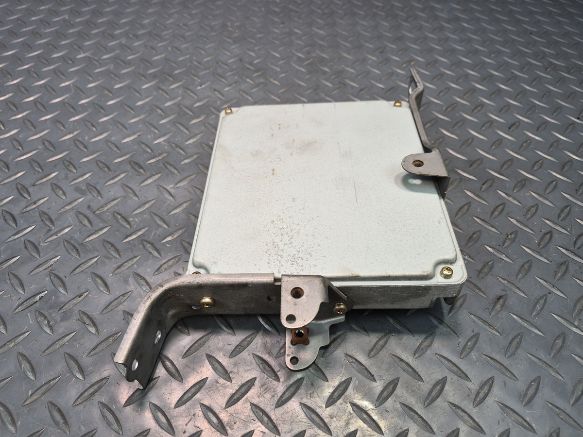2003-2004 Lexus UZJ120L GX470 2UZFE Engine ECU ECM Control  Module 89661-60B30