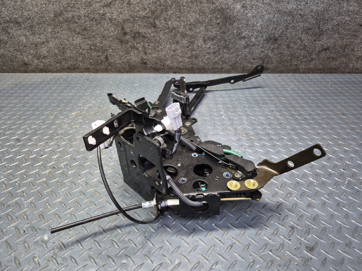 02-10 Lexus UZZ40L SC430 Rear Right Trunk Hinge Assembly OEM