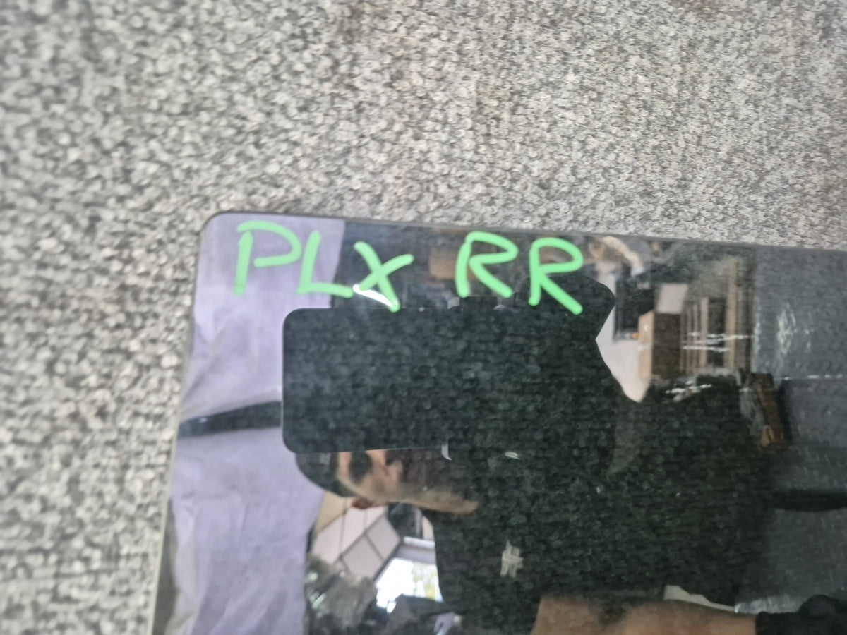 2004-2007 Lexus UZJ100L LX470 Rear Right Pass Side Door Glass Window