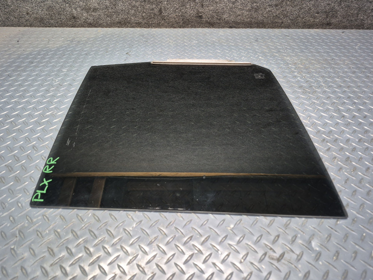 2004-2007 Lexus UZJ100L LX470 Rear Right Pass Side Door Glass Window