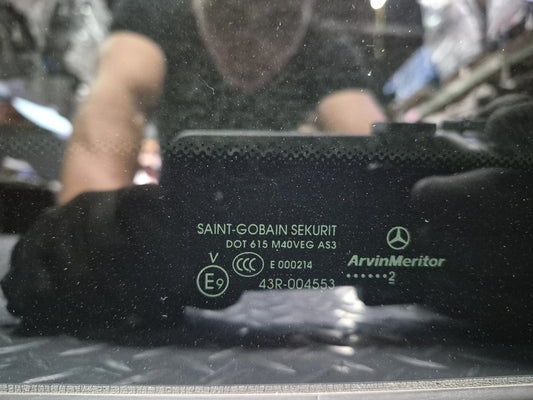 2012-2019 Mercedes X166 W166 ML GLE Upper Sunroof Moon Roof Window Glass Panel