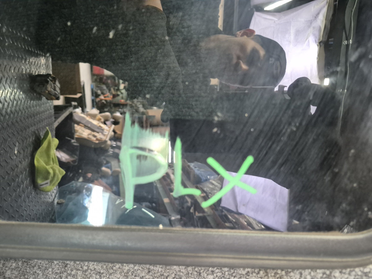 2003-2007 Lexus UZJ100L LX470 Upper Sunroof Moon Roof Window Glass Panel