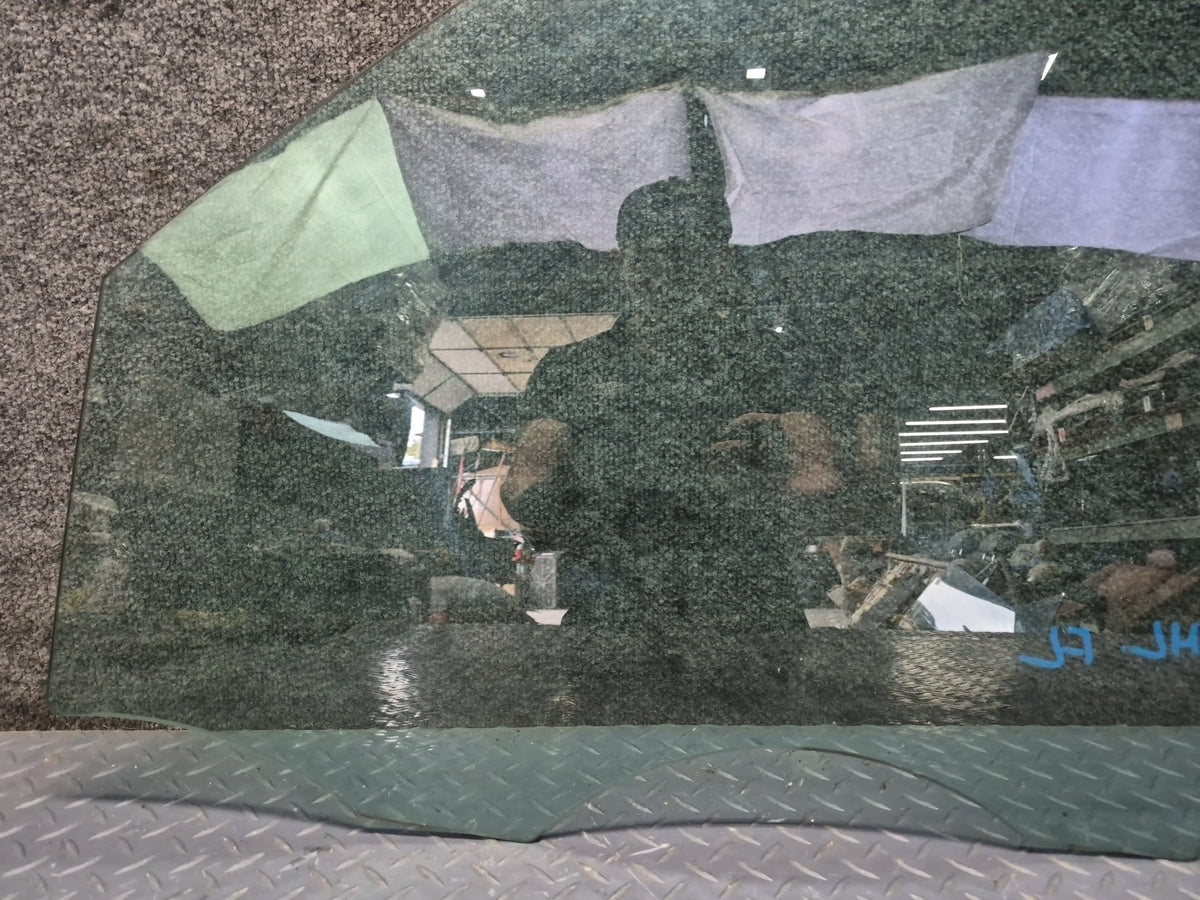 2012-2019 Mercedes X166 W166 ML GLE Front Left Driver Side Door Glass Window