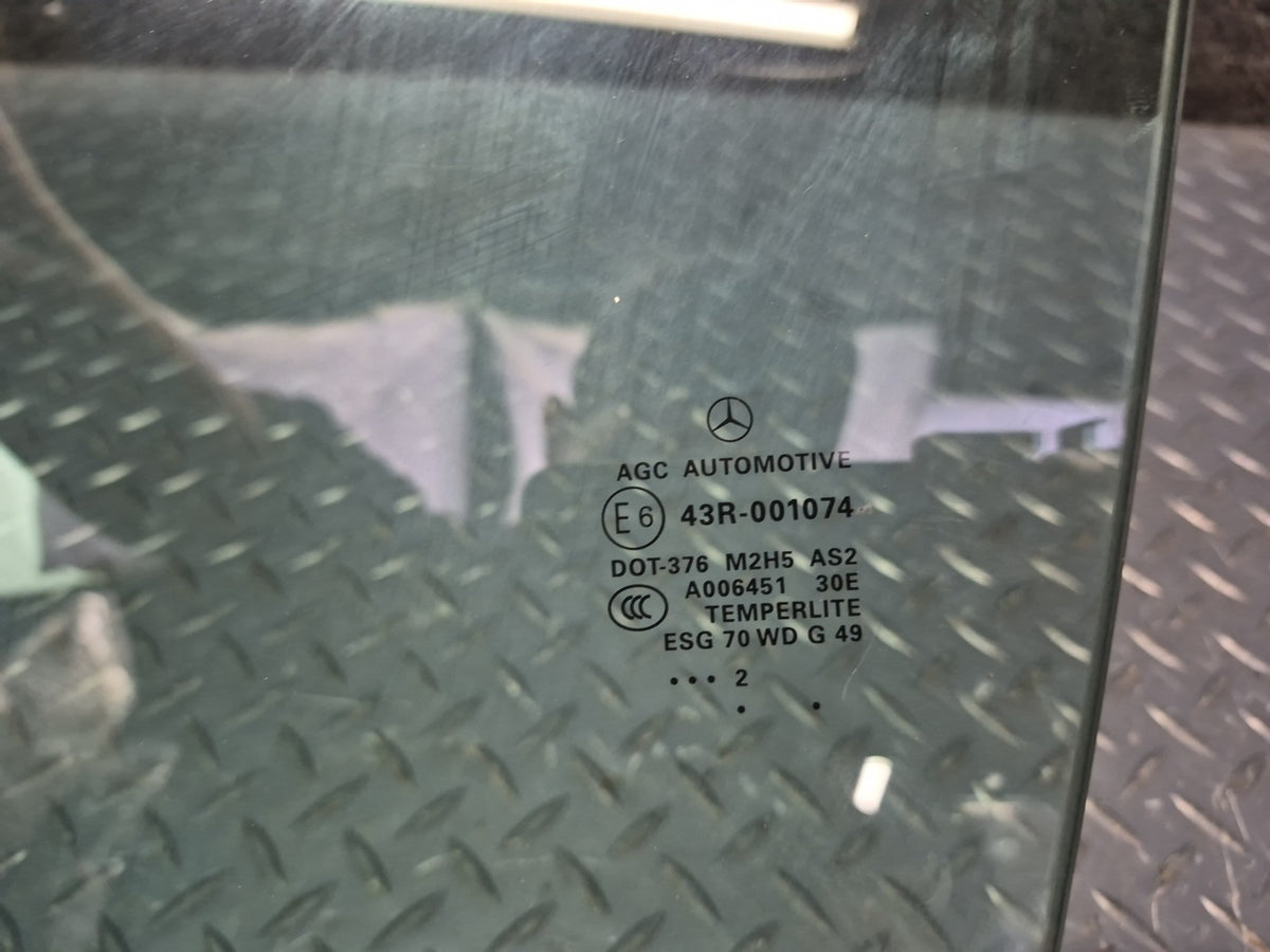 2012-2019 Mercedes X166 W166 ML GLE Front Left Driver Side Door Glass Window