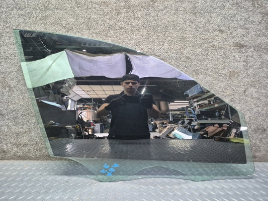 17-26 Alfa Romeo Giulia Front Right Passenger Door Window Glass Tinted OEM
