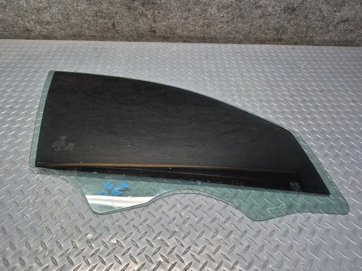 17-26 Alfa Romeo Giulia Front Right Passenger Door Window Glass Tinted OEM