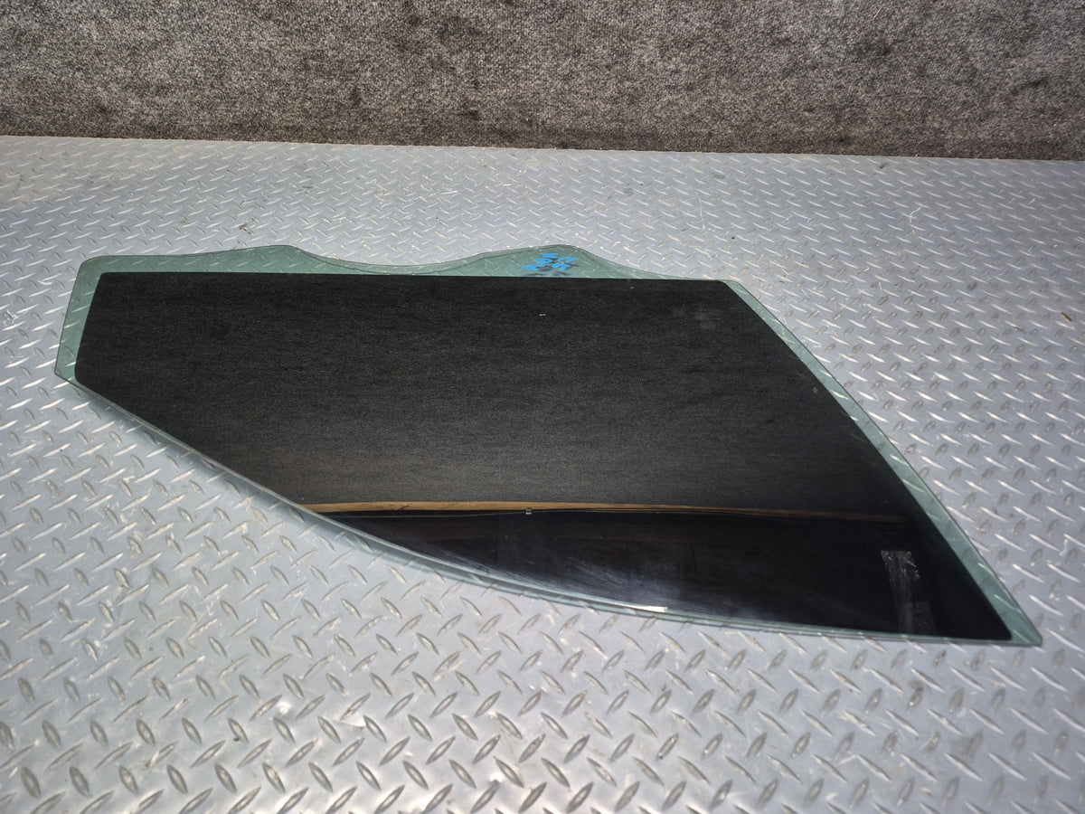 17-26 Alfa Romeo Giulia Front Right Passenger Door Window Glass Tinted OEM