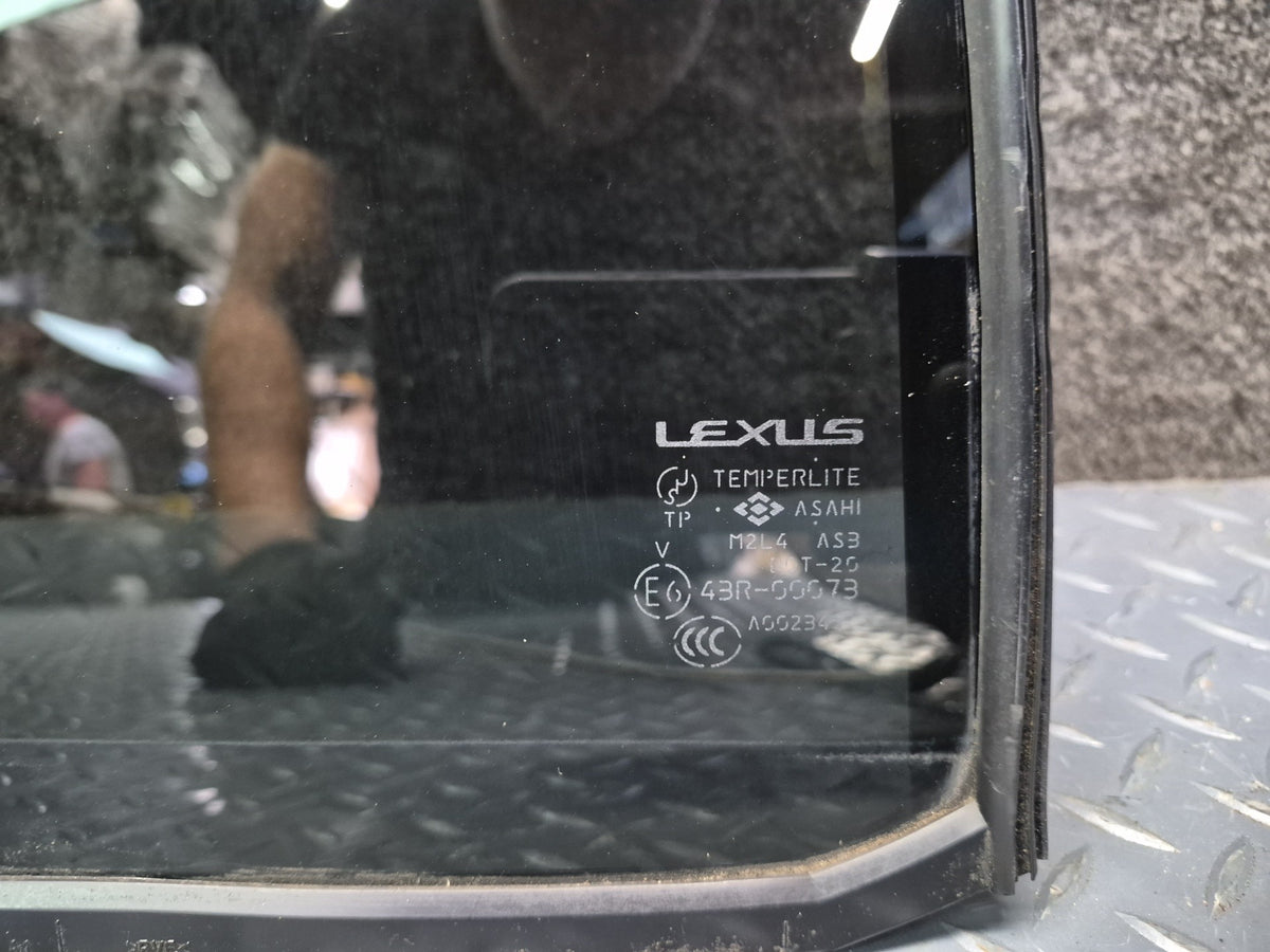 2003-2007 Lexus UZJ100L LX470 Rear Left Side Door Vent Fixed Glass Window