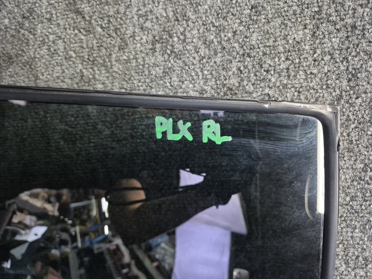2003-2007 Lexus UZJ100L LX470 Rear Left Side Door Vent Fixed Glass Window