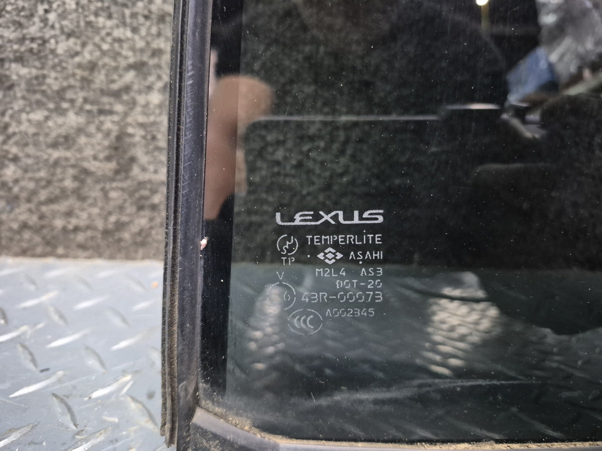 2003-2007 Lexus UZJ100L LX470 Rear Right Side Door Vent Fixed Glass Window
