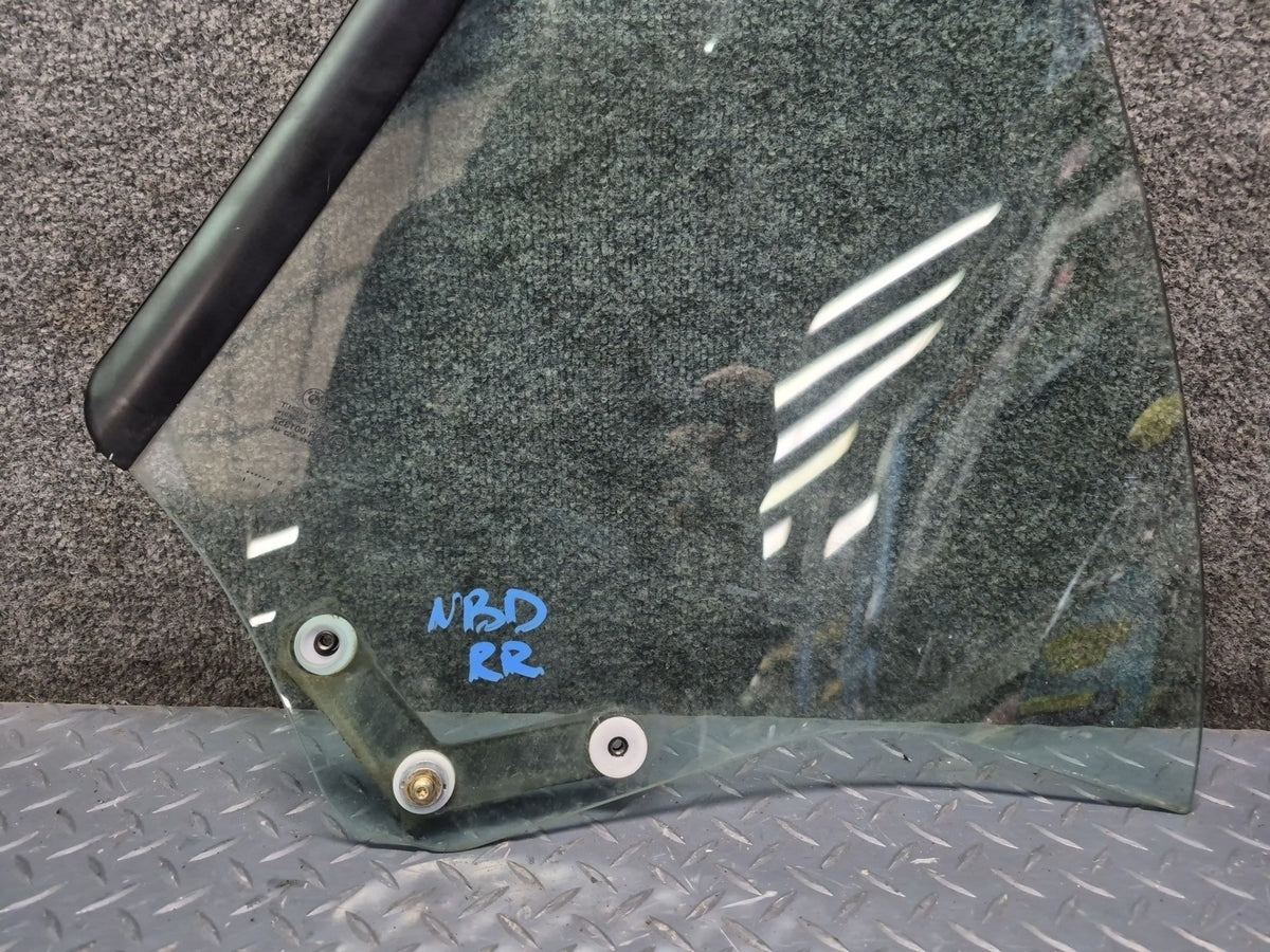01-06 BMW E46 330Ci Convertible Rear Right Quarter Glass Window OEM