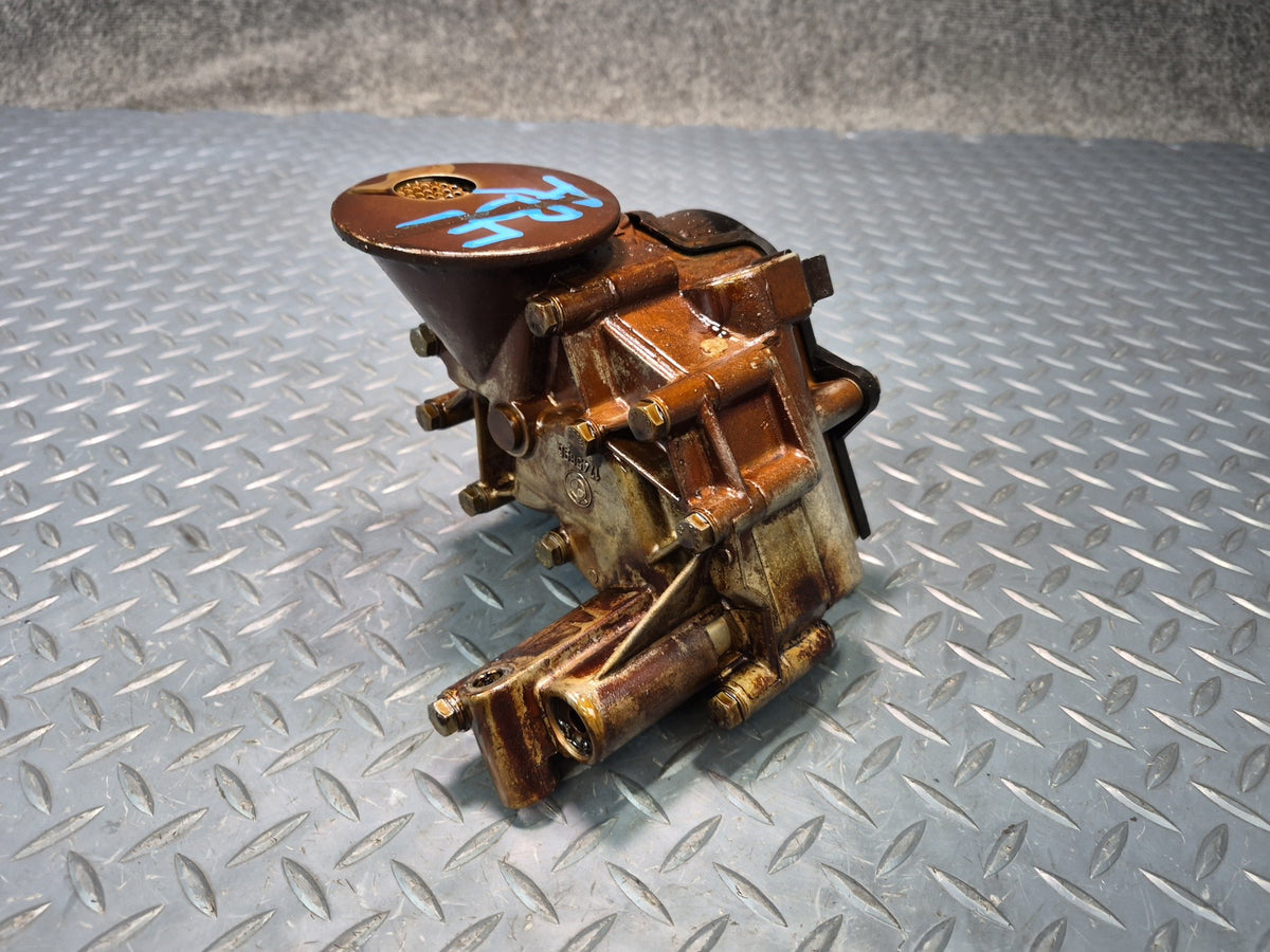 1997 BMW E31 840Ci M62 Engine Motor Oil Pump 1745896