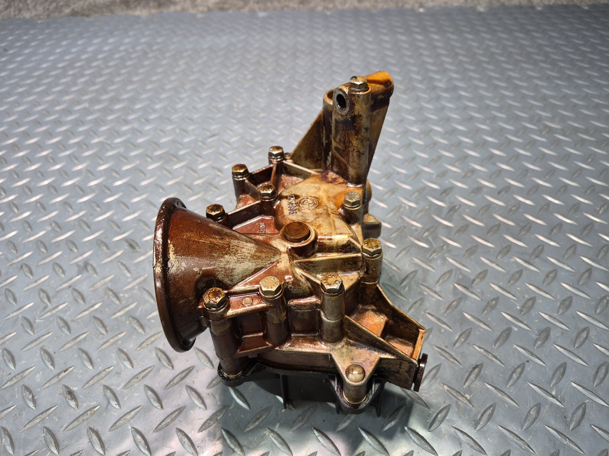 1997 BMW E31 840Ci M62 Engine Motor Oil Pump 1745896