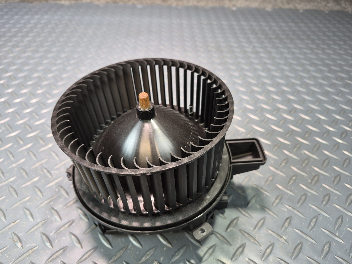17-25 Audi A4 S4 A5 S5 A/C Heater Blower Motor Fan 4M1820021B OEM