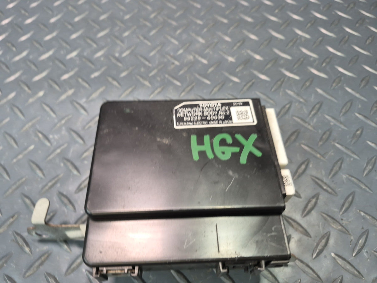 2003-2009 Lexus UZJ120L GX470 Multiplex Network Body Control Module 89226-60030