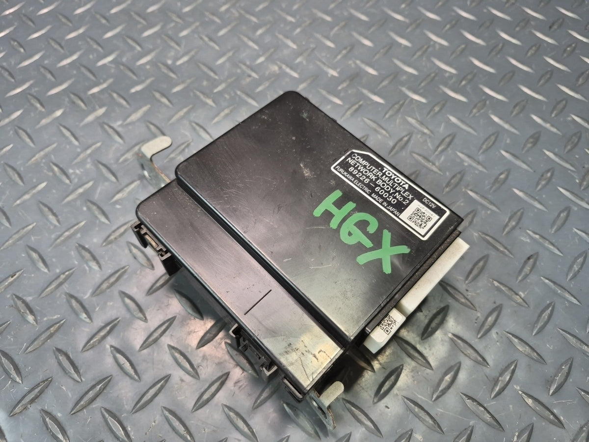 2003-2009 Lexus UZJ120L GX470 Multiplex Network Body Control Module 89226-60030
