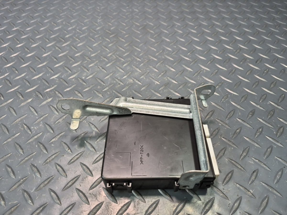 2003-2009 Lexus UZJ120L GX470 Multiplex Network Body Control Module 89226-60030