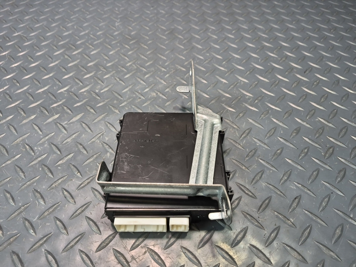 2003-2009 Lexus UZJ120L GX470 Multiplex Network Body Control Module 89226-60030