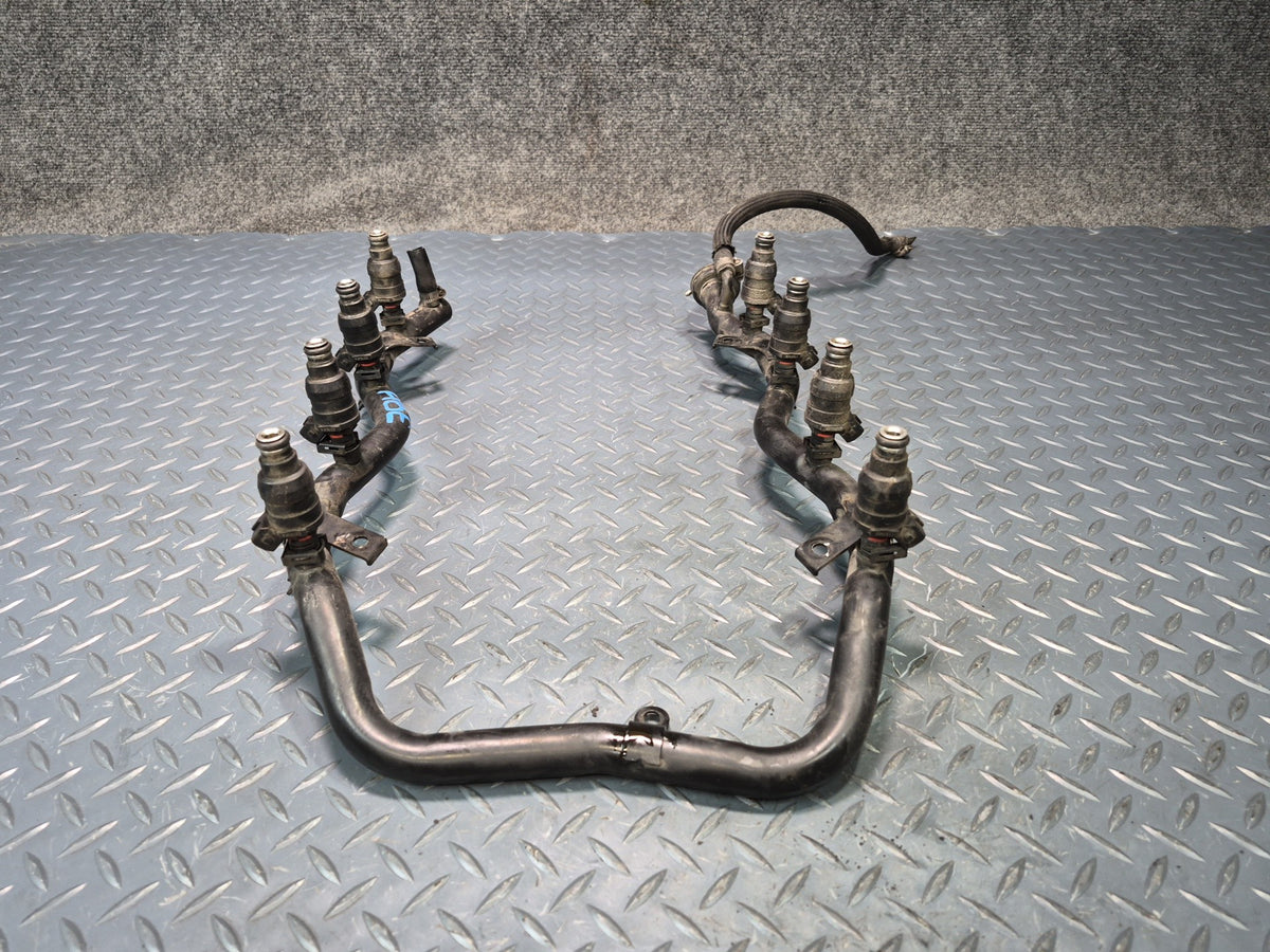 1996-1997 BMW E31 840Ci M62 Fuel Rail Injector Set 152k Miles