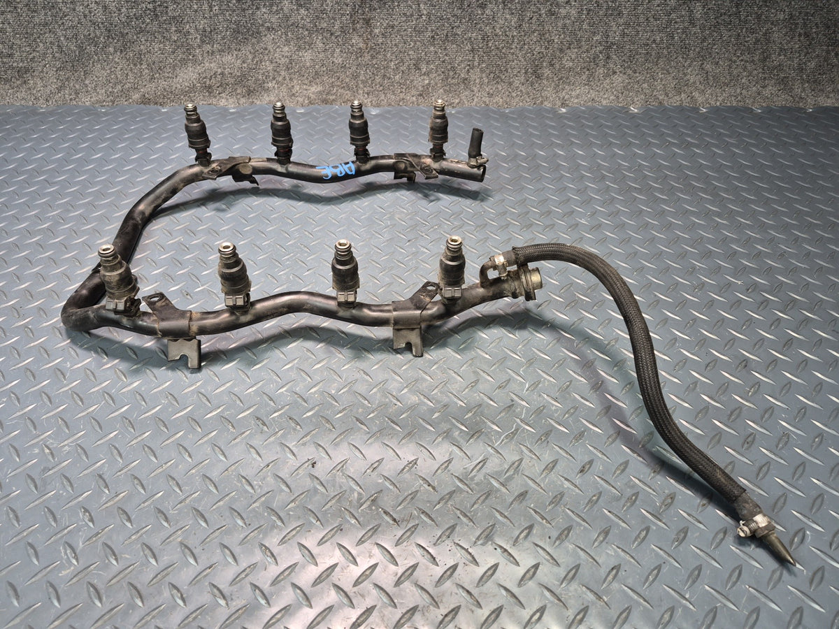 1996-1997 BMW E31 840Ci M62 Fuel Rail Injector Set 152k Miles
