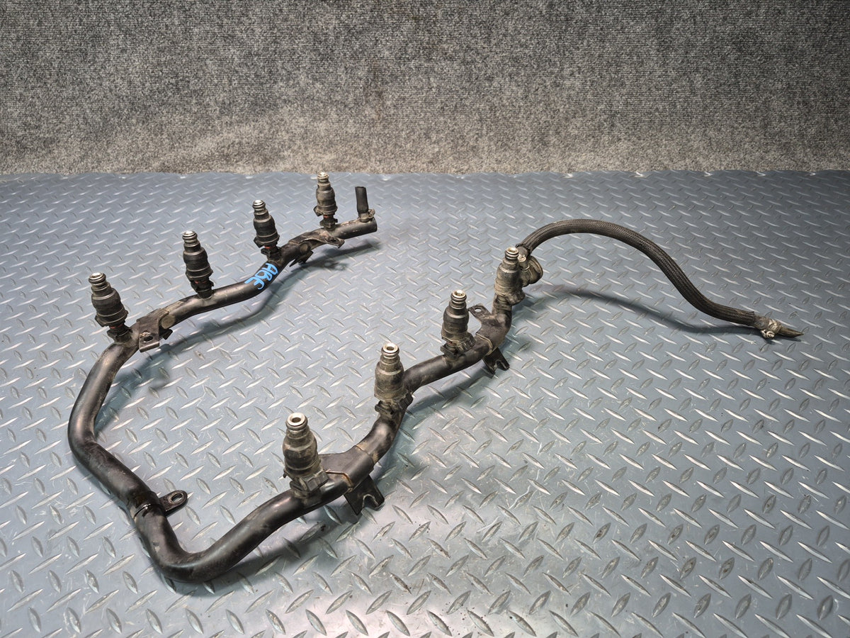 1996-1997 BMW E31 840Ci M62 Fuel Rail Injector Set 152k Miles