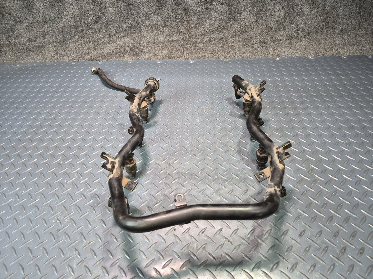 1996-1997 BMW E31 840Ci M62 Fuel Rail Injector Set 152k Miles