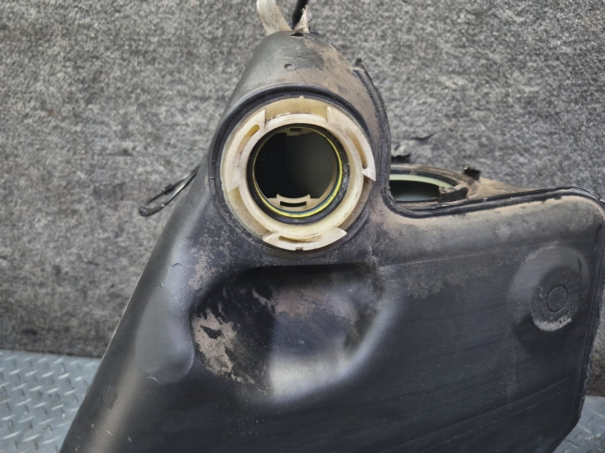 05-13 Chevrolet Corvette C6 Right Fuel Tank Reservoir w Heat Shield Set OEM