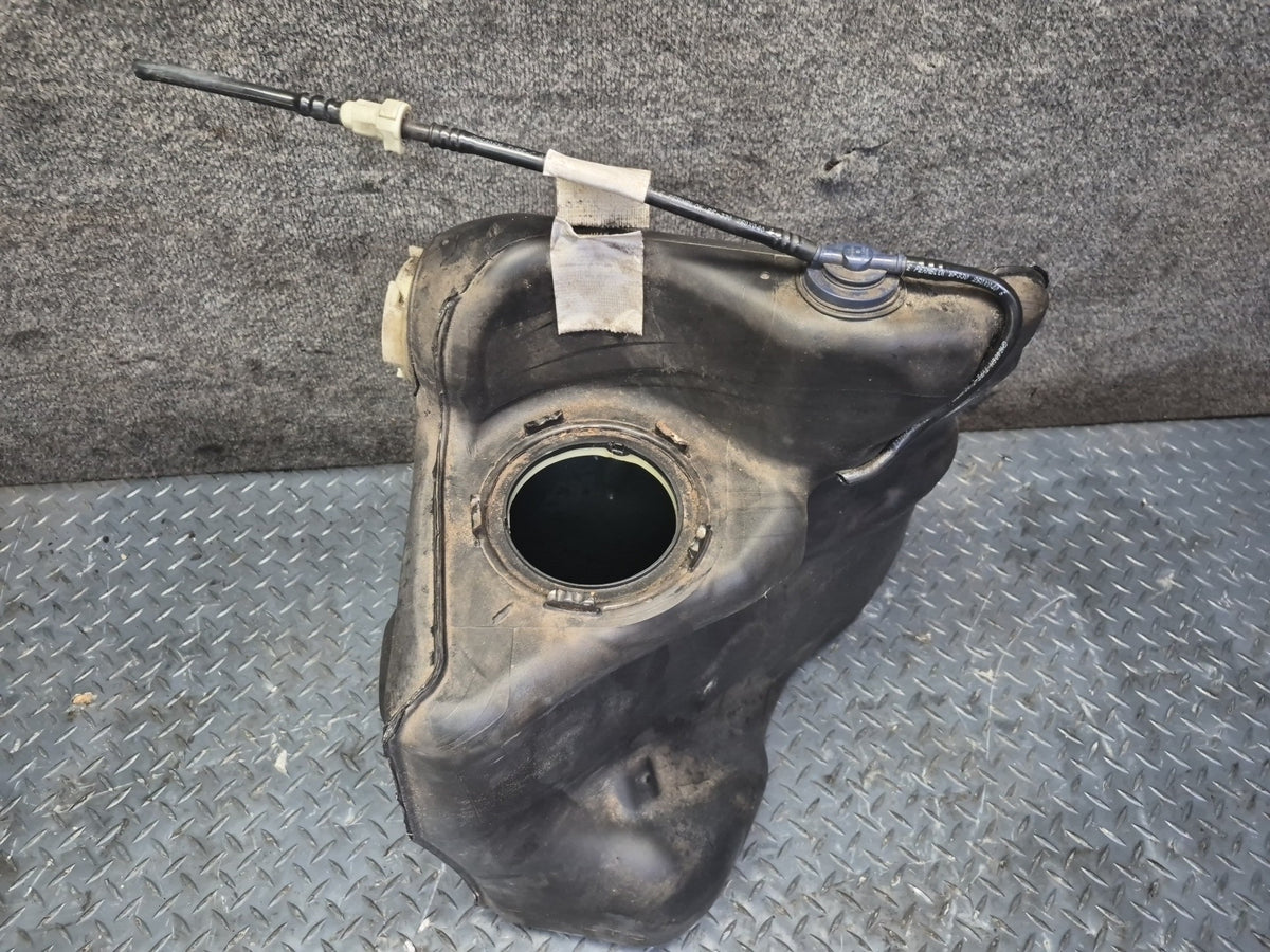 05-13 Chevrolet Corvette C6 Right Fuel Tank Reservoir w Heat Shield Set OEM