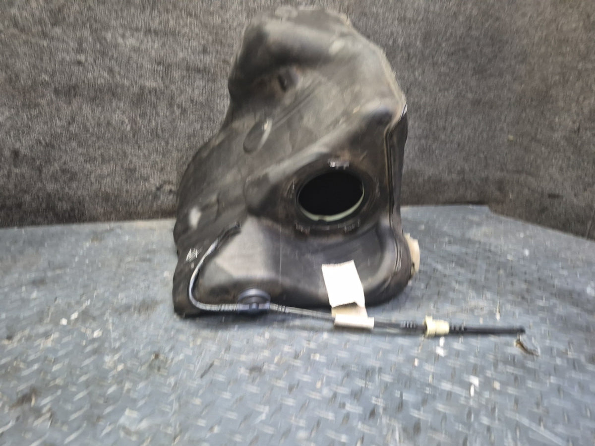 05-13 Chevrolet Corvette C6 Right Fuel Tank Reservoir w Heat Shield Set OEM
