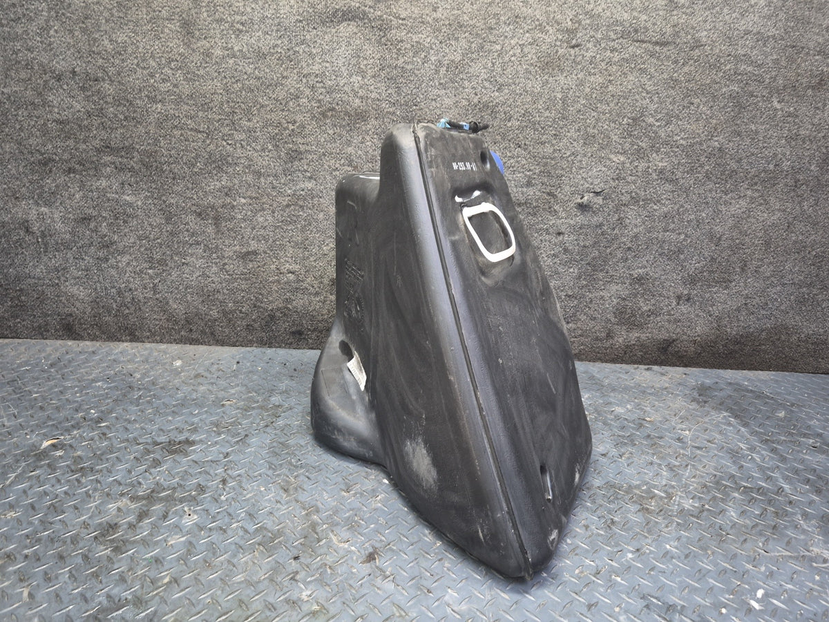 1999 Chevrolet Corvette C5 Right Fuel Tank Reservoir 10299102 OEM