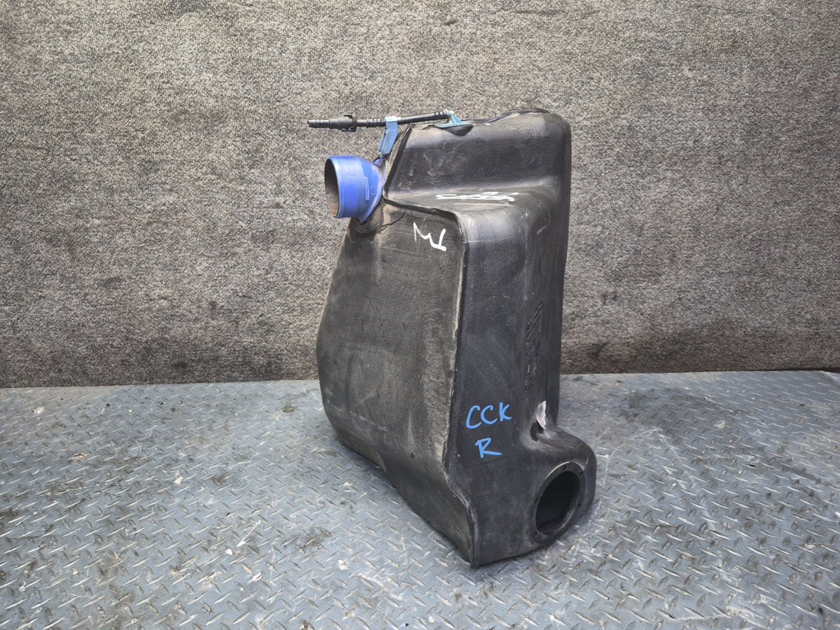 1999 Chevrolet Corvette C5 Right Fuel Tank Reservoir 10299102 OEM