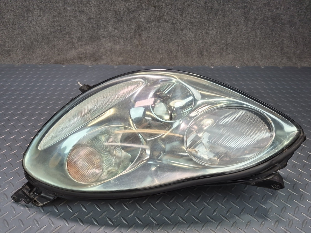 02-05 Lexus UZZ40L SC430 Left Driver Side Halogen Headlight Lamp Assy Damaged