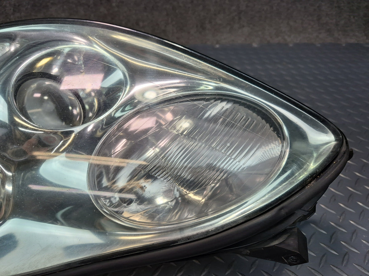02-05 Lexus UZZ40L SC430 Left Driver Side Halogen Headlight Lamp Assy Damaged