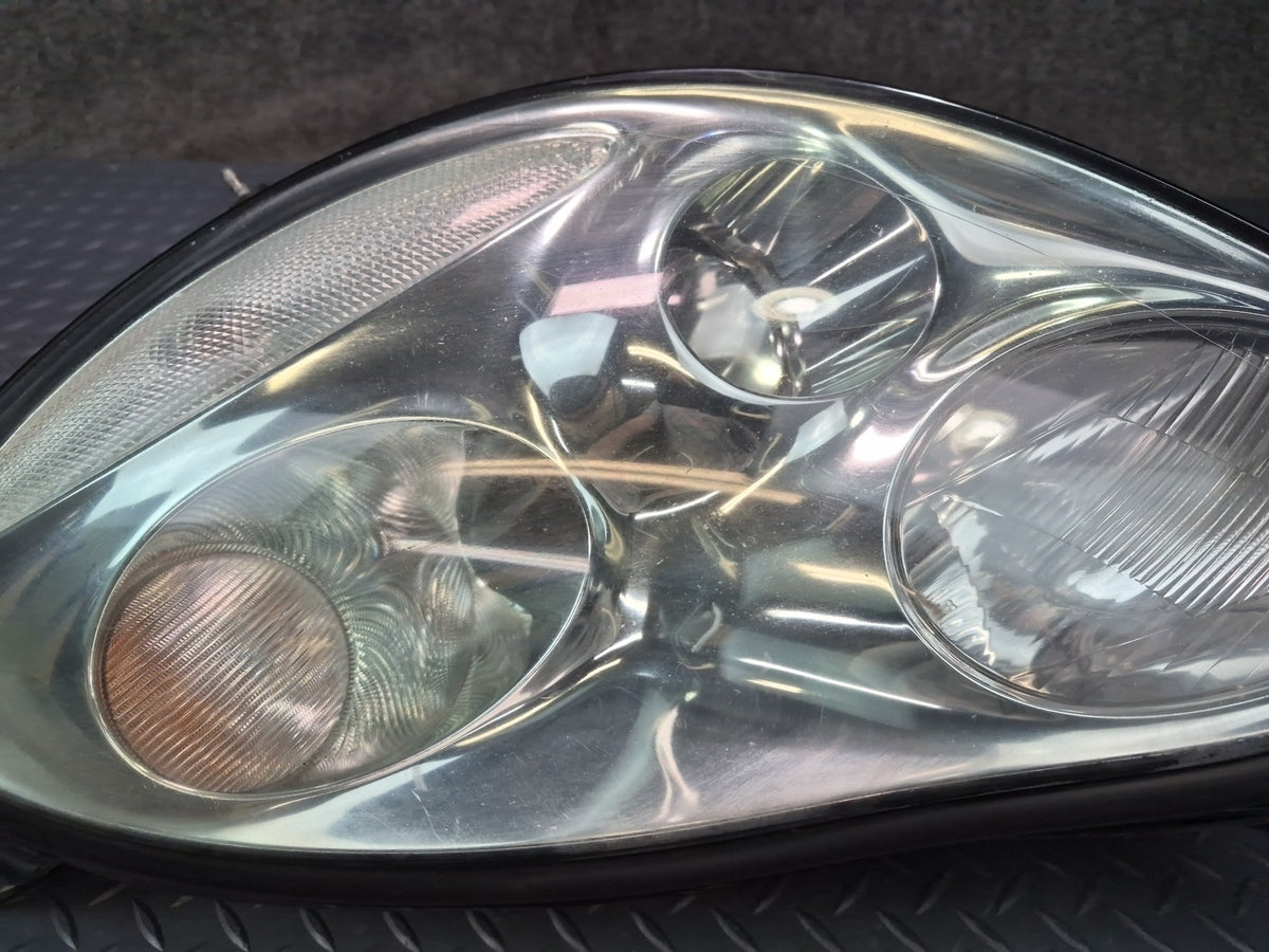 02-05 Lexus UZZ40L SC430 Left Driver Side Halogen Headlight Lamp Assy Damaged