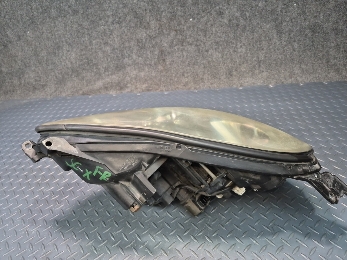 02-05 Lexus UZZ40L SC430 Right Passenger Side Halogen Headlight Lamp Damaged