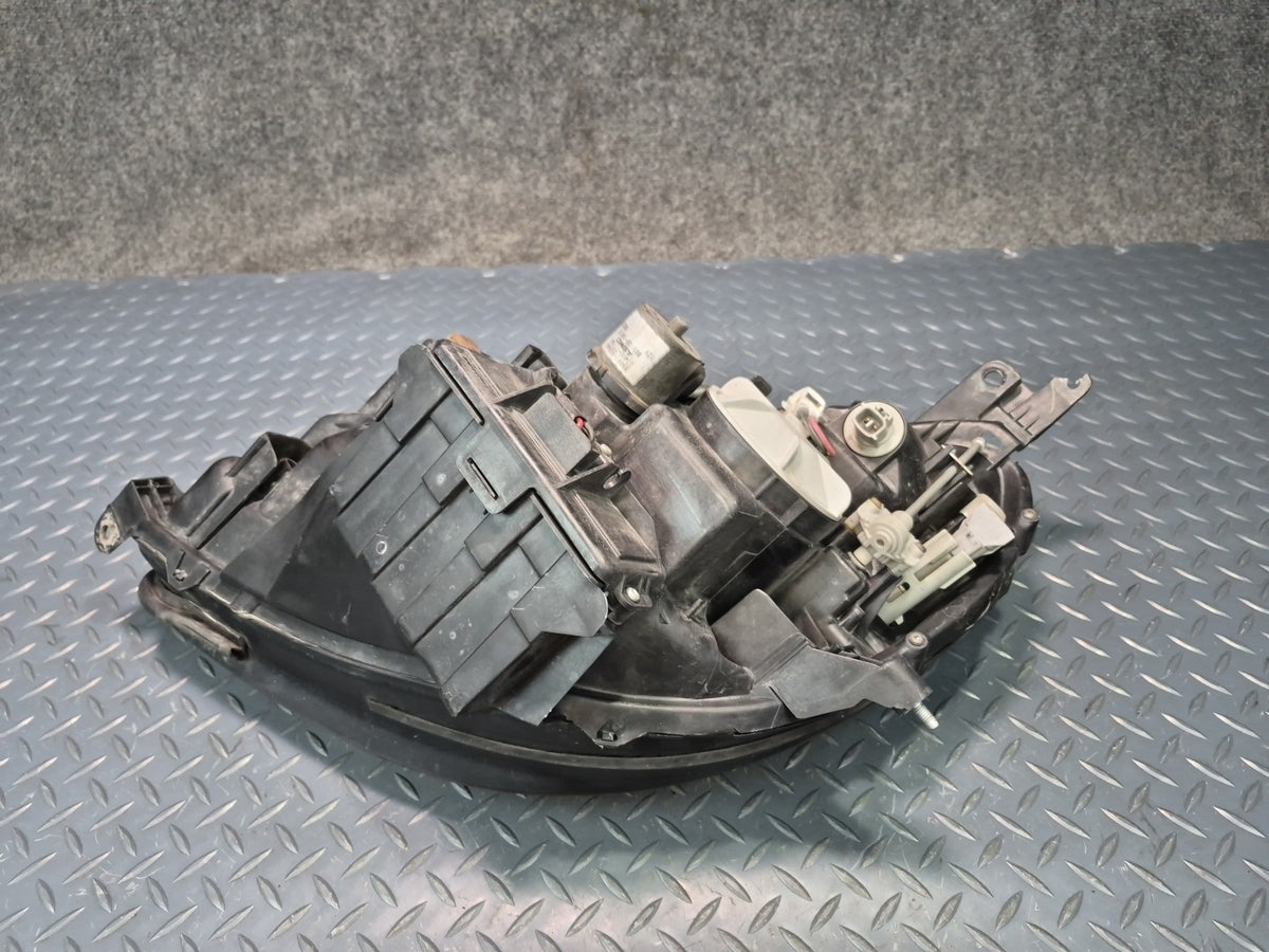 02-05 Lexus UZZ40L SC430 Right Passenger Side Halogen Headlight Lamp Damaged