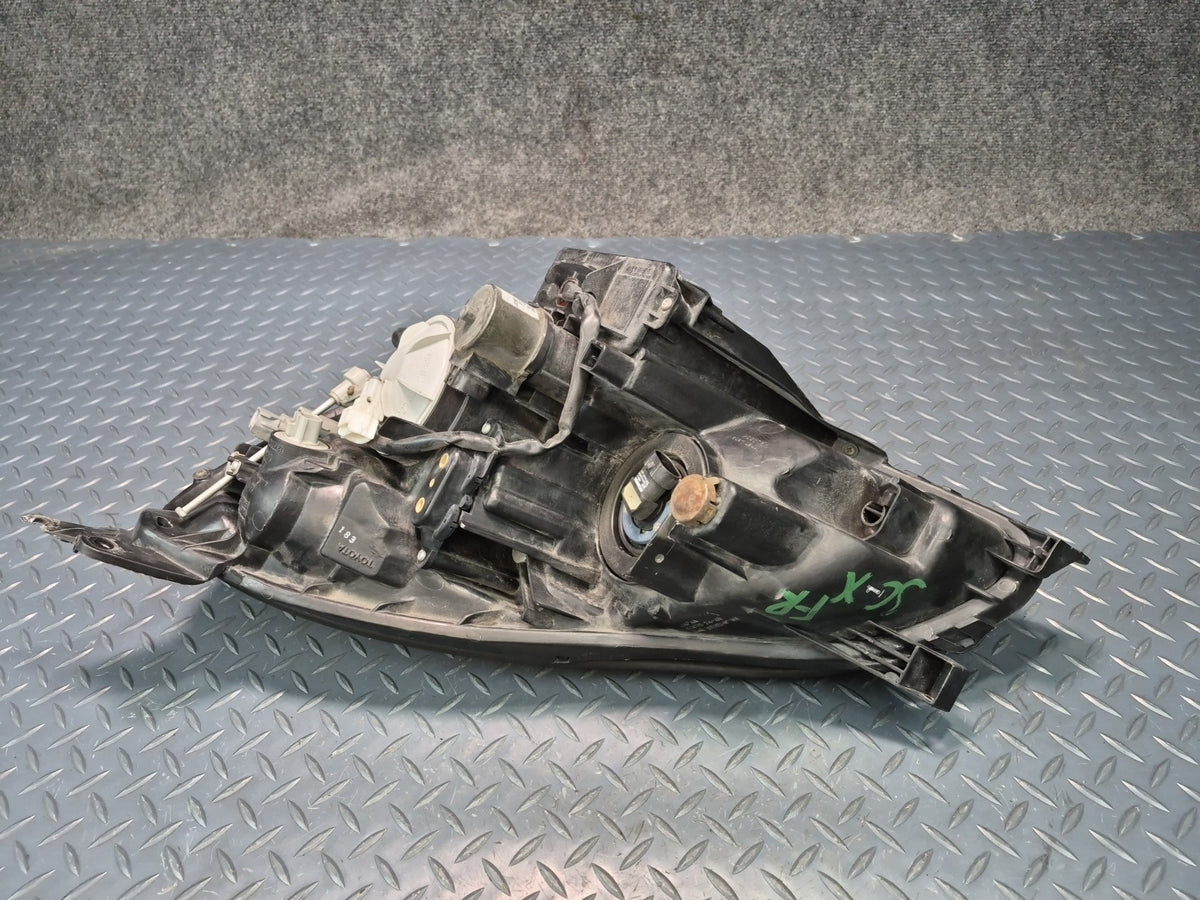 02-05 Lexus UZZ40L SC430 Right Passenger Side Halogen Headlight Lamp Damaged