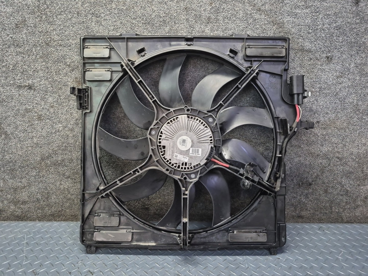 2014-2018 BMW F15 X5 4.4L Engine Cooling Fan Motor Shroud 7634472 Damaged