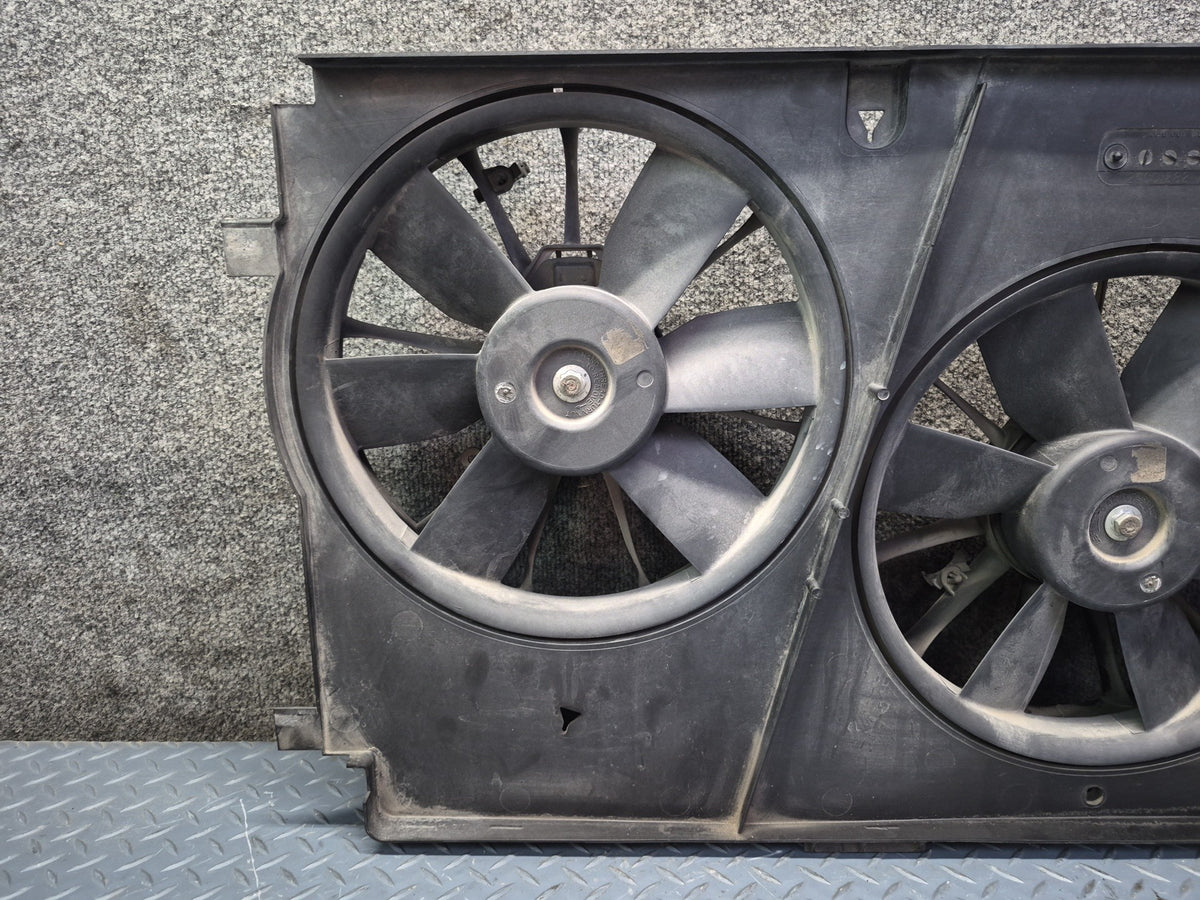 98-04 Chevrolet Corvette C5 A/T Engine Cooling Radiator Fan & Shroud 65K OEM