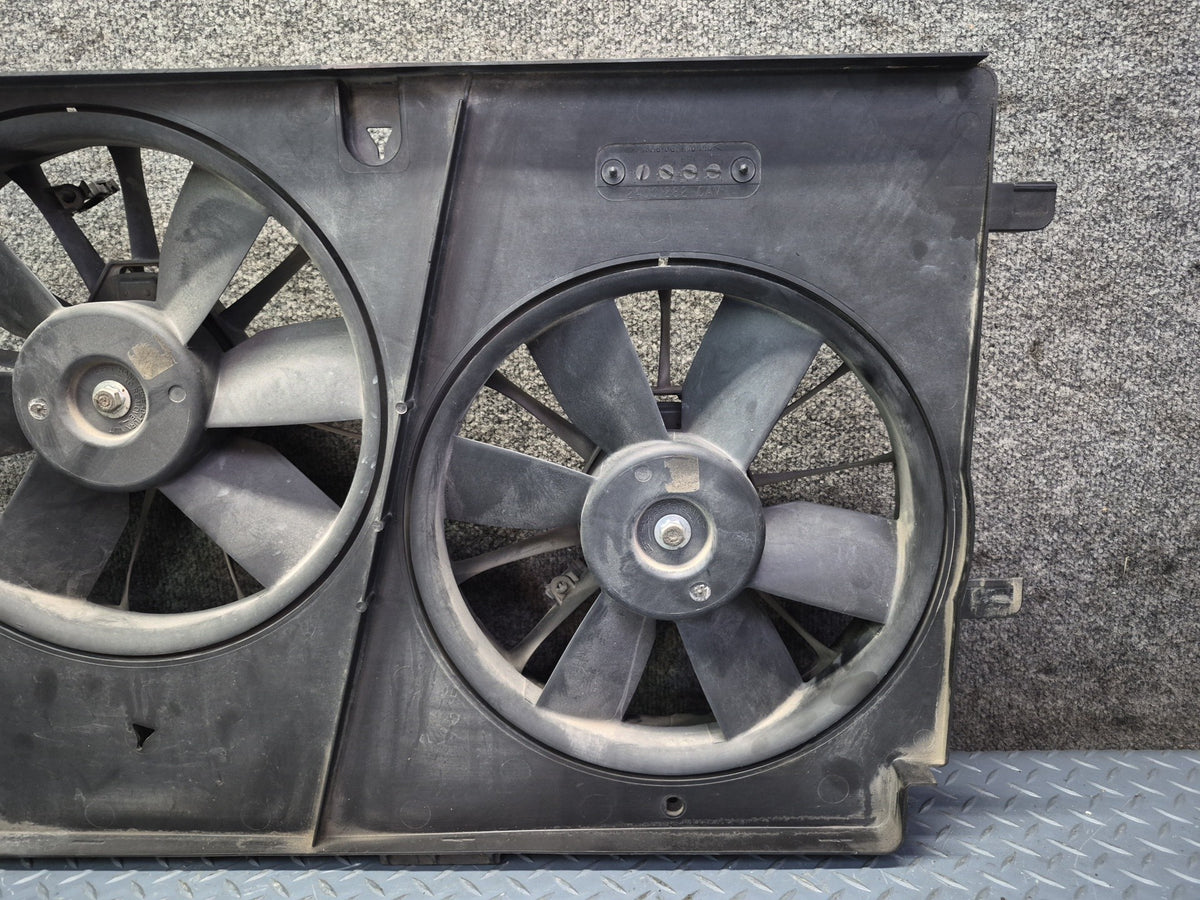 98-04 Chevrolet Corvette C5 A/T Engine Cooling Radiator Fan & Shroud 65K OEM