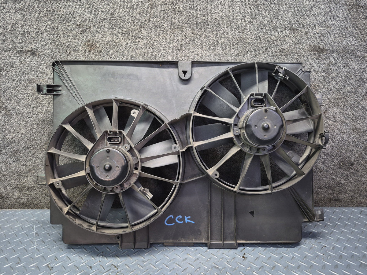 98-04 Chevrolet Corvette C5 A/T Engine Cooling Radiator Fan & Shroud 65K OEM