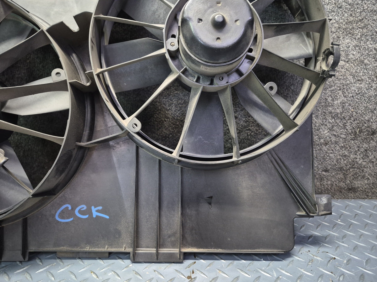 98-04 Chevrolet Corvette C5 A/T Engine Cooling Radiator Fan & Shroud 65K OEM